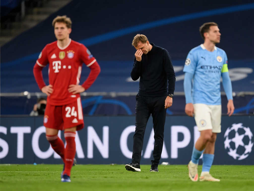 她逐渐摸索 她逐渐摸索